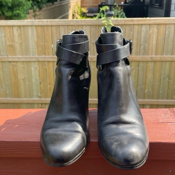 Cole Haan black leather booties, size 7.5 - Picture 4 of 7